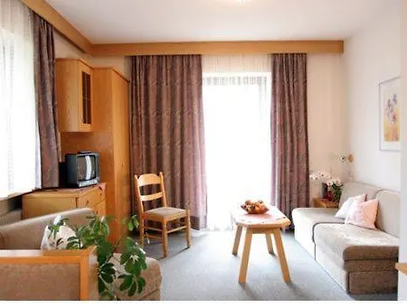 Aparthotel Grunwald Valles